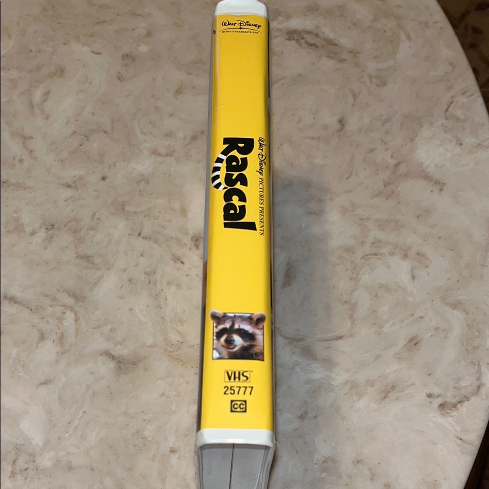 Disney Rascal VHS Tape - Picture 3 of 4